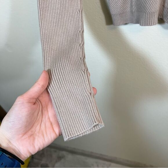 ✨ Abercrombie & Fitch Scoop Neck Ribbed Knit Sweater Tan Neutral Small - Picture 6 of 10